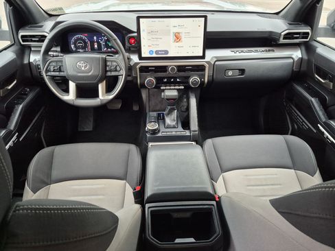 Used 2025 Toyota Tacoma TRD Off-Road AWD/4WD image 29