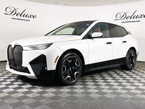 Used 2022 BMW iX xDrive50 w/ Premium Package image 3