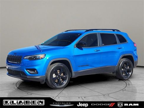 Certified 2023 Jeep Cherokee Altitude Lux image 1