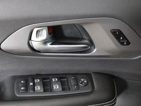 New 2026 Chrysler Pacifica Select image 22