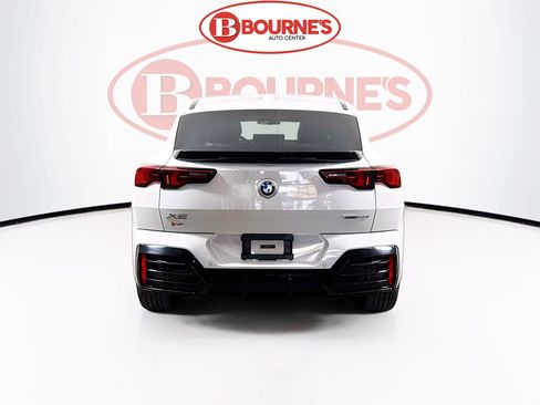 Used 2025 BMW X2 xDrive28i AWD/4WD image 9