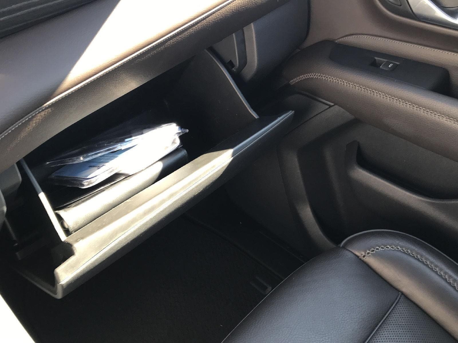 Used 2021 GMC Yukon XL Denali w/ Denali Premium Package AWD/4WD image 38