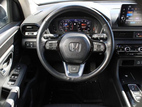 Used 2023 Honda Pilot Elite image 13