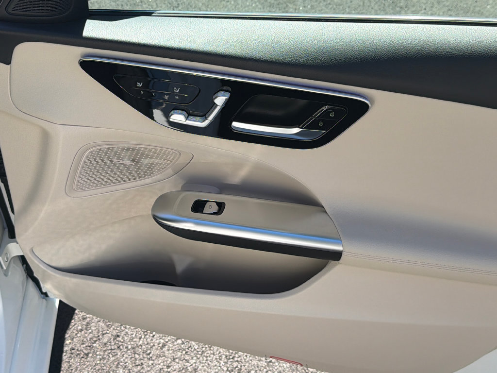 Used 2023 Mercedes-Benz C 300 Sedan image 14