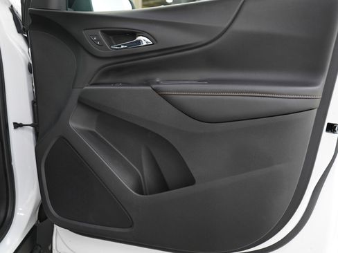 Used 2020 Chevrolet Equinox Premier w/ Premier Redline Edition image 9