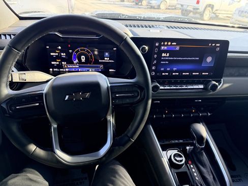 Used 2025 Chevrolet Colorado ZR2 w/ Technology Package image 19