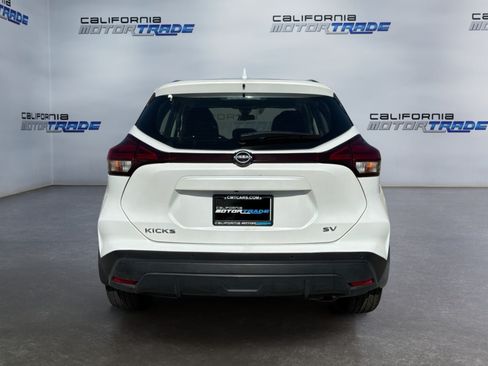 Used 2024 Nissan Kicks SV FWD image 6
