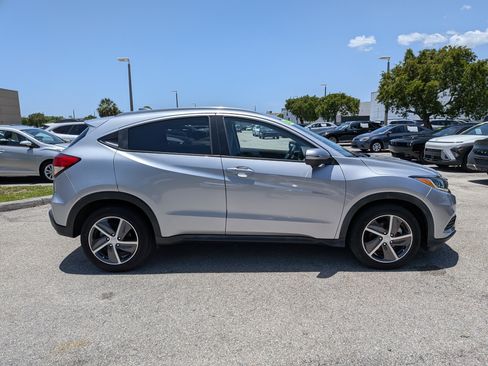 Used 2022 Honda HR-V EX image 3