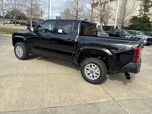 New 2026 Toyota Tacoma SR image 3