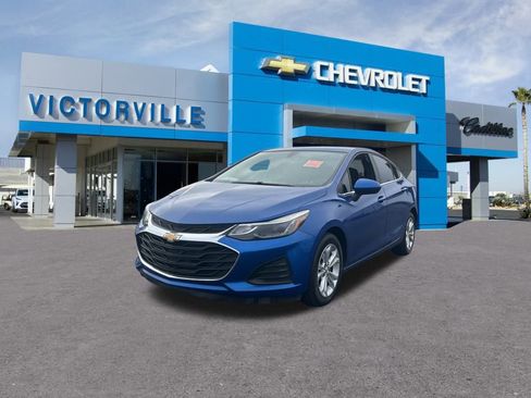 Used 2019 Chevrolet Cruze LT w/ Convenience Package image 8