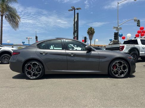 Used 2022 Alfa Romeo Giulia Ti RWD image 39