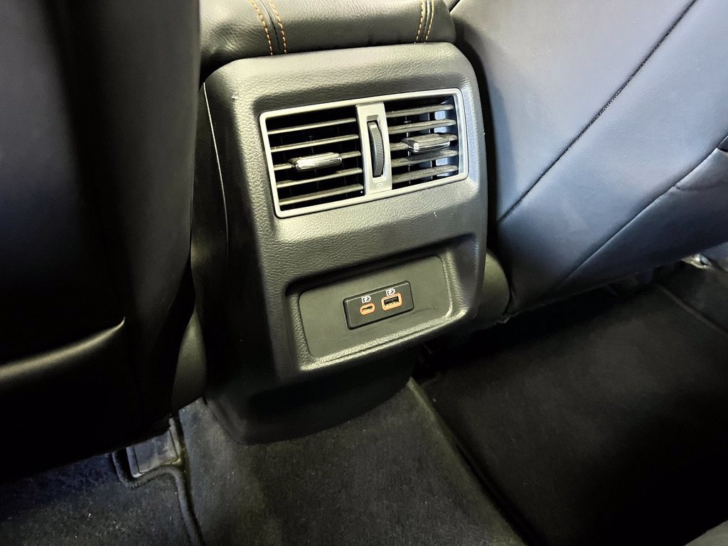Used 2023 Nissan Maxima SR w/ Sport Mat Group FWD image 18