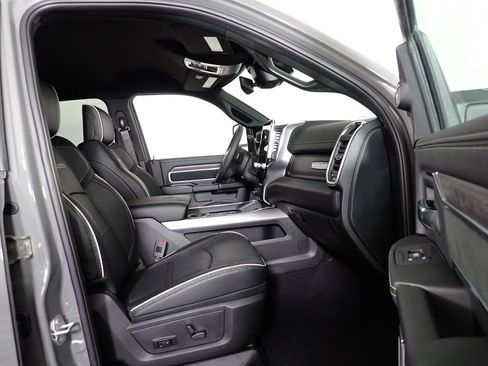 New 2026 RAM 2500 Laramie AWD/4WD image 44