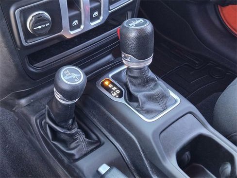 Used 2018 Jeep Wrangler Sport S image 18