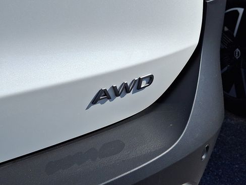 New 2026 Nissan Kicks SV w/ SV Premium Package image 6