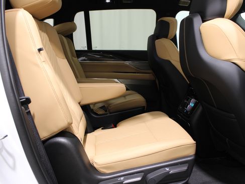 New 2025 Cadillac Escalade IQ Luxury 2 image 37