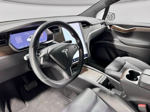 Used 2020 Tesla Model X Long Range image 19