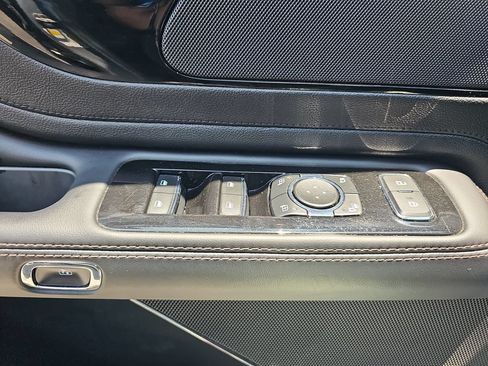 Used 2023 Lincoln Aviator AWD w/ Premium Package image 27