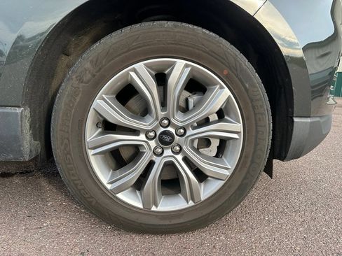 Used 2024 Ford Edge Titanium AWD/4WD image 40