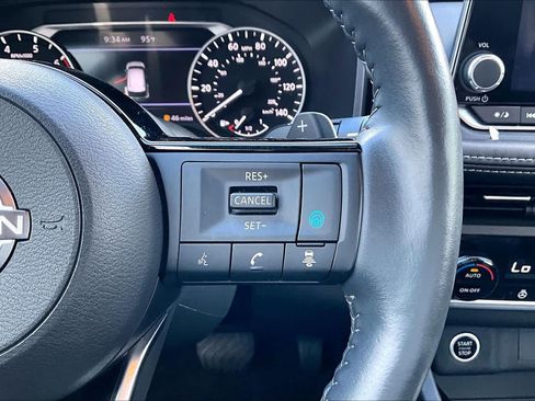 Certified 2023 Nissan Rogue SV w/ SV Premium B Package FWD image 23