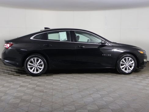 Used 2022 Chevrolet Malibu LT image 11