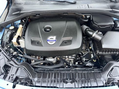 Used 2015 Volvo V60 T5 Platinum image 25