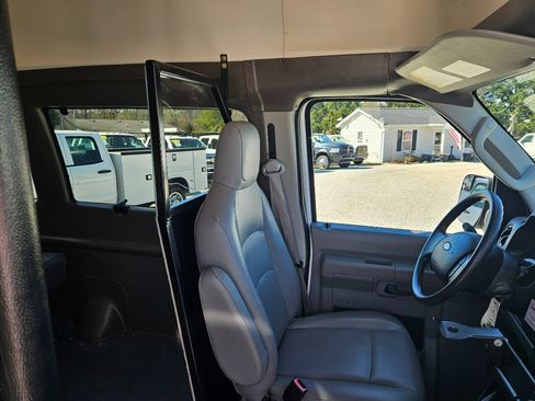 Used 2013 Ford E-350 and Econoline 350 Extended Super Duty w/ PWR Group image 28