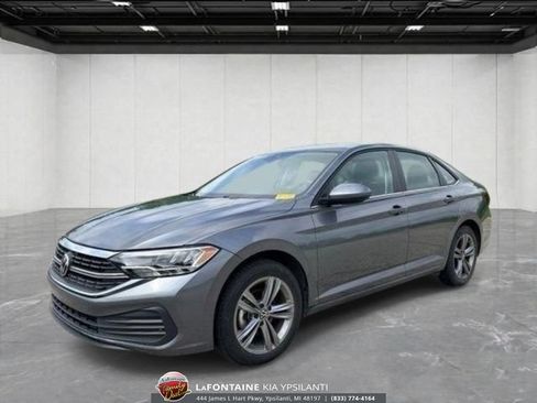 Used 2024 Volkswagen Jetta SE FWD image 1