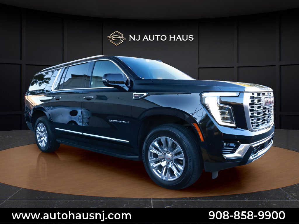 Used 2025 GMC Yukon XL Denali AWD/4WD image 1