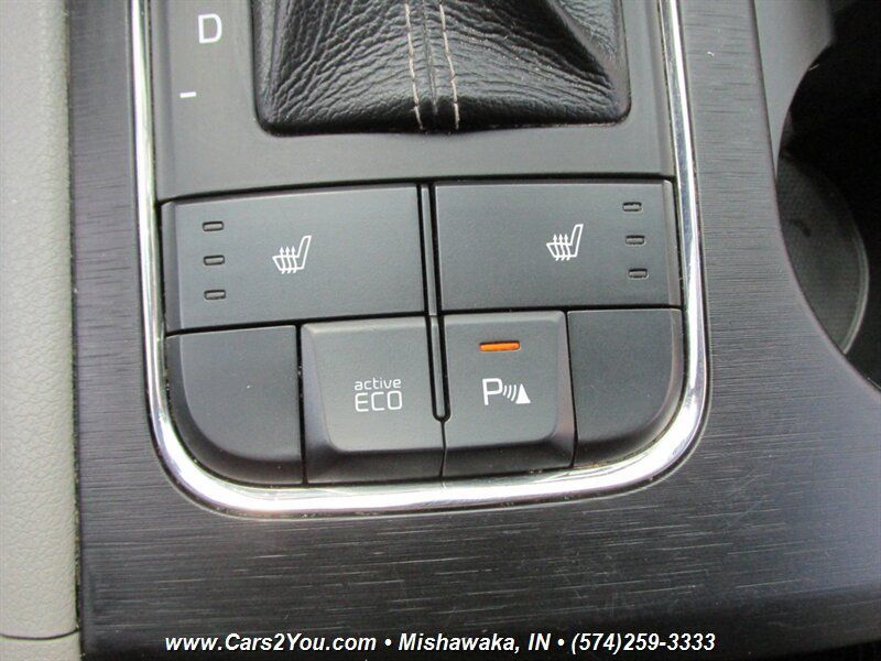 Used 2017 Kia Sedona LX w/ LX Essentials Premium Package FWD image 36