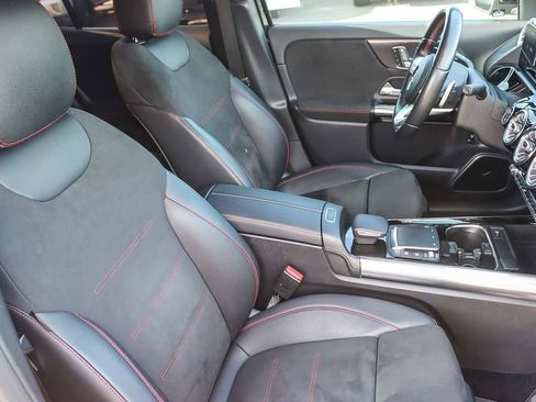 Used 2021 Mercedes-Benz GLA 250 4MATIC image 39