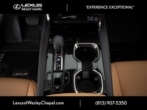 Used 2025 Lexus RX 350 FWD w/ Accessory Package image 32