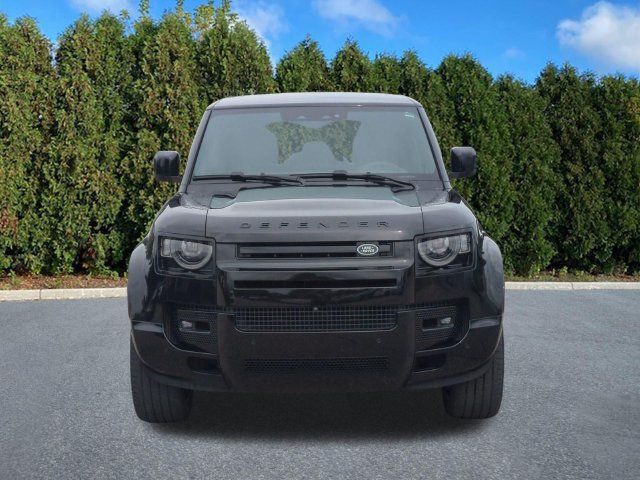 Used 2024 Land Rover Defender 110 V8 AWD/4WD image 2