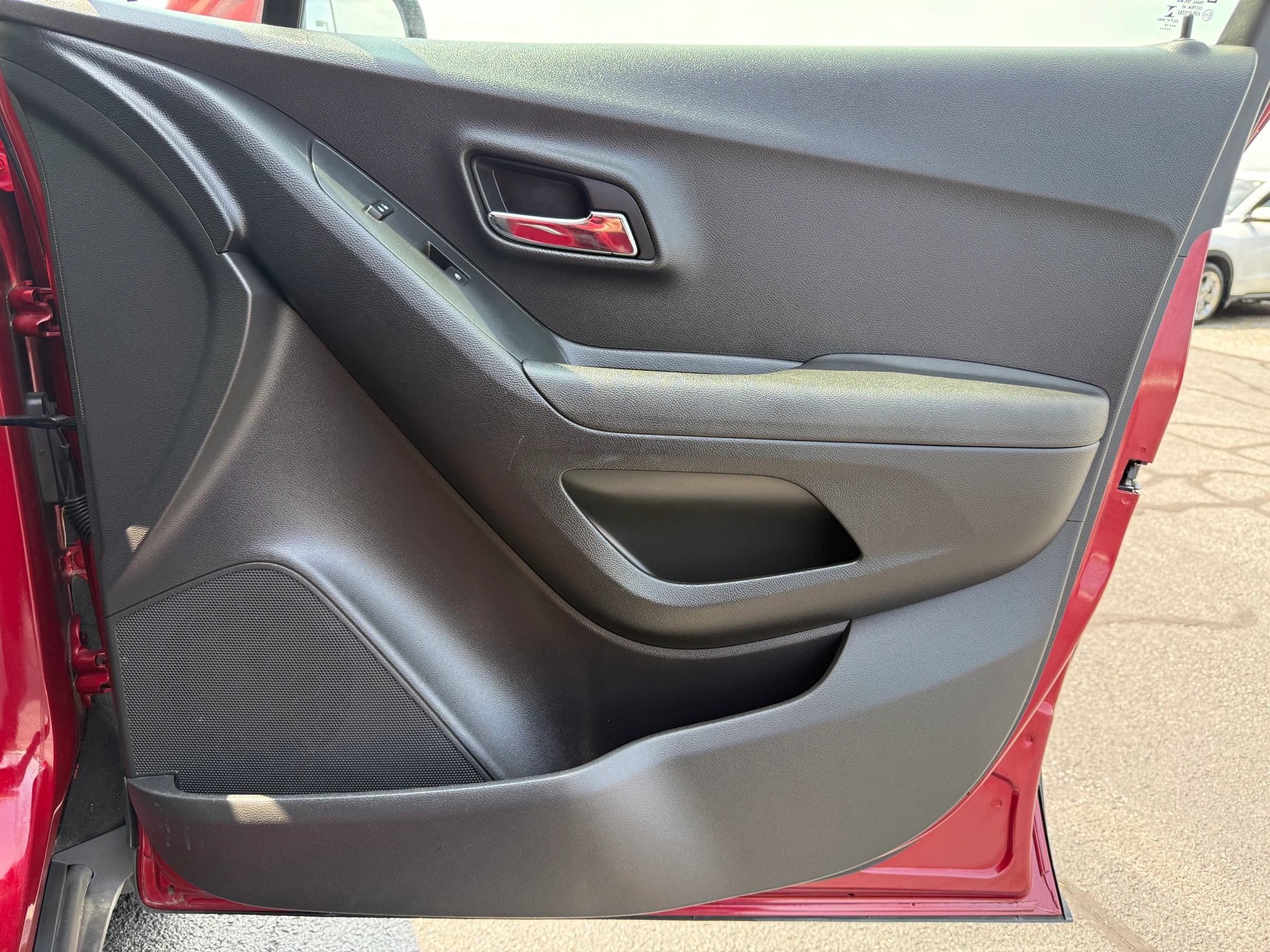 Used 2019 Chevrolet Trax LT AWD/4WD image 32