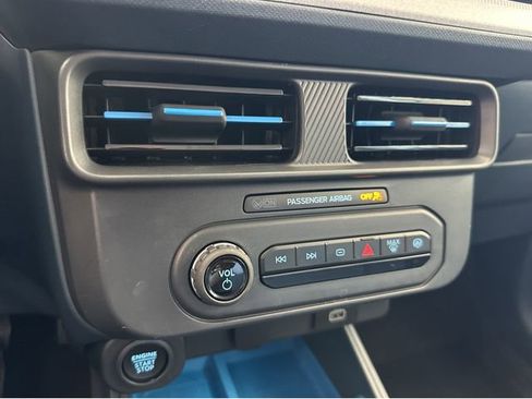 Used 2025 Ford Maverick XLT w/ XLT Luxury Package image 28