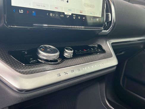 New 2025 Ford Expedition Max Platinum w/ Stealth Performance Package image 34