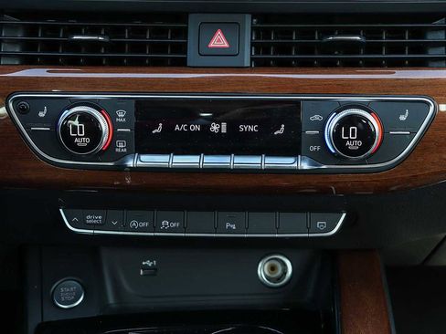 Used 2023 Audi A4 2.0T Premium w/ Convenience Package image 17