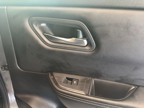 Used 2024 Nissan Rogue SV image 14