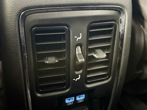 Used 2020 Jeep Grand Cherokee Limited w/ Premium Lighting Group image 33