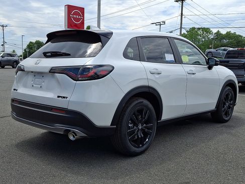 New 2027 Honda HR-V Sport image 3