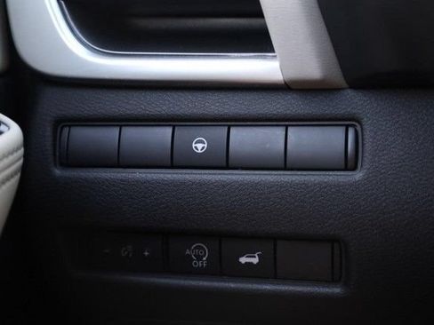 Certified 2023 Nissan Rogue SV w/ SV Premium B Package AWD/4WD image 20