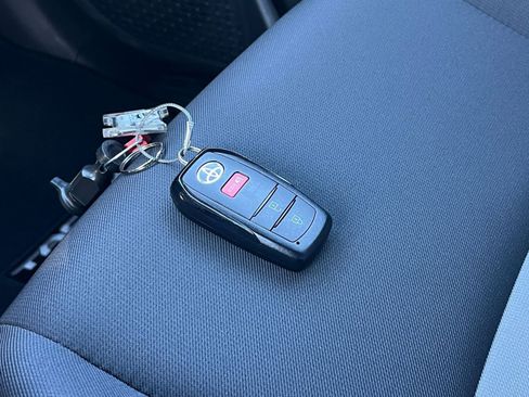 Used 2025 Toyota Tacoma TRD Off-Road image 22