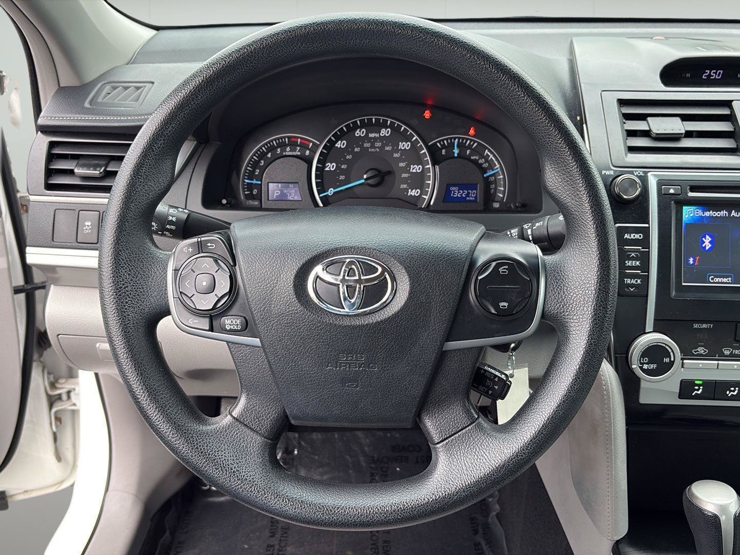 Used 2012 Toyota Camry LE FWD image 12