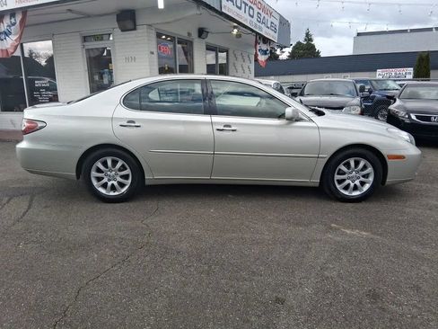 Used 2004 Lexus ES 330 ES 330 Sedan 4D image 3