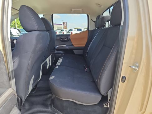 Used 2017 Toyota Tacoma SR5 w/ Tow Package AWD/4WD image 13