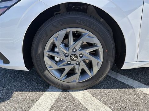 New 2026 Hyundai Elantra Blue image 11