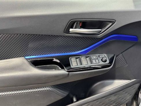 Used 2020 Toyota C-HR XLE image 21