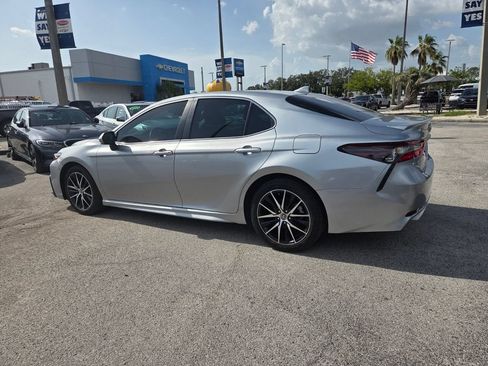 Used 2024 Toyota Camry SE w/ Convenience Package FWD image 9