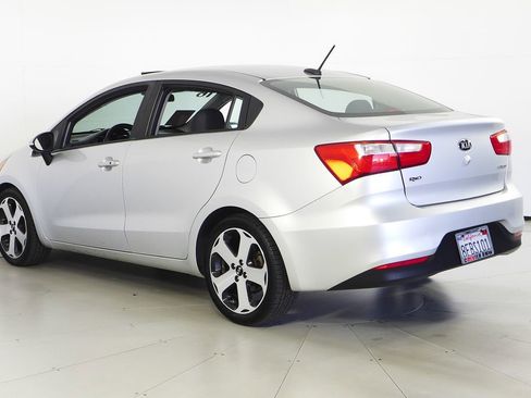 Used 2016 Kia Rio SX image 9