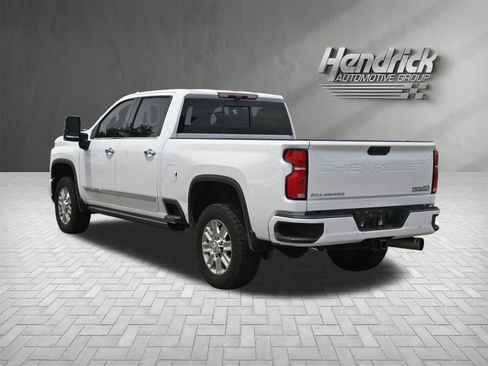 Used 2024 Chevrolet Silverado 2500 High Country w/ High Country Premium Package AWD/4WD image 7